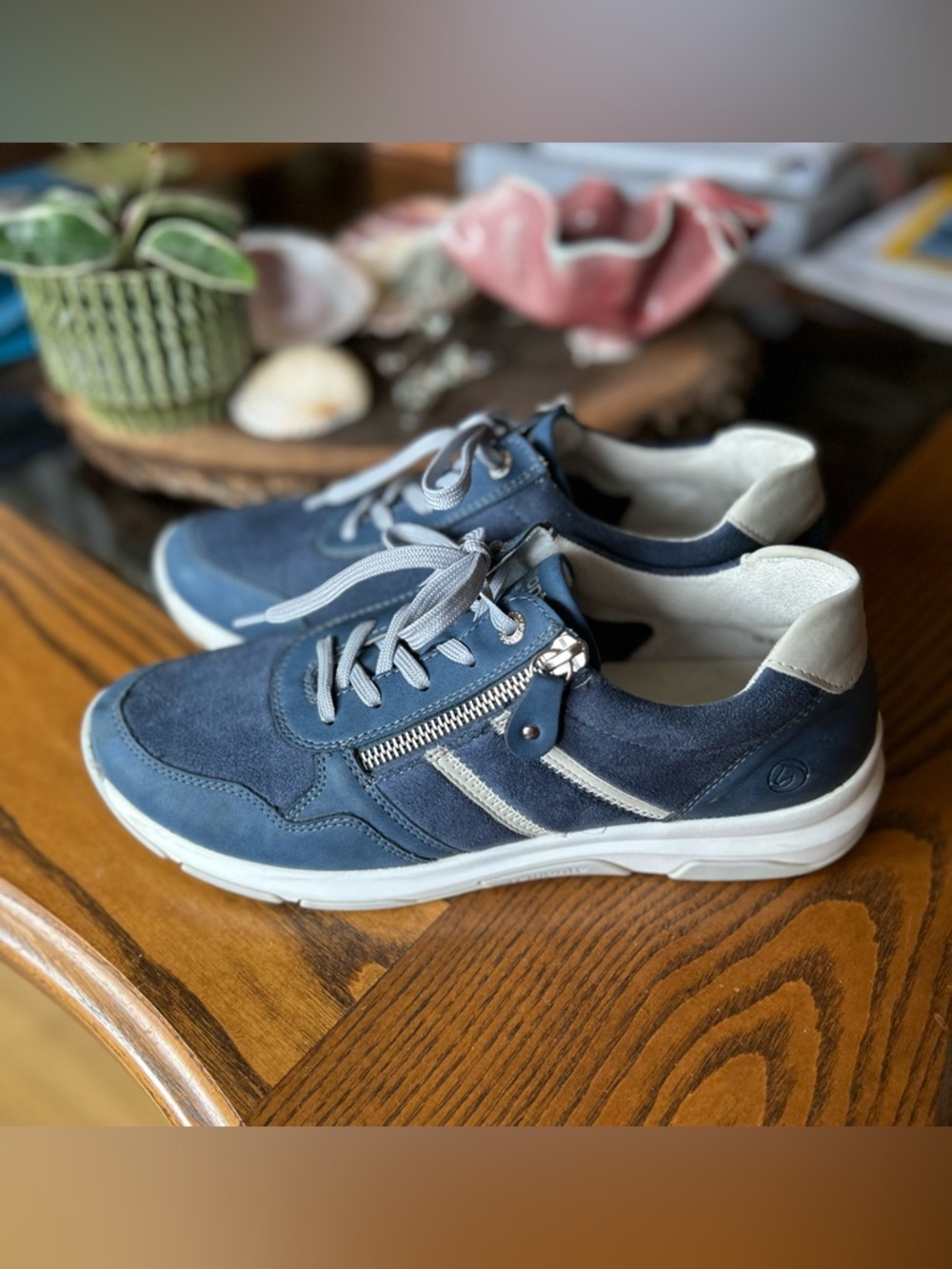 Remonte Saroya walking shoes